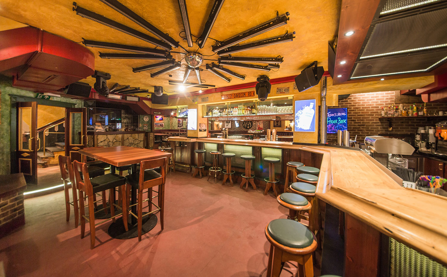 bobos-bar-restaurant-der-mexikaner-hot-spot-in-town